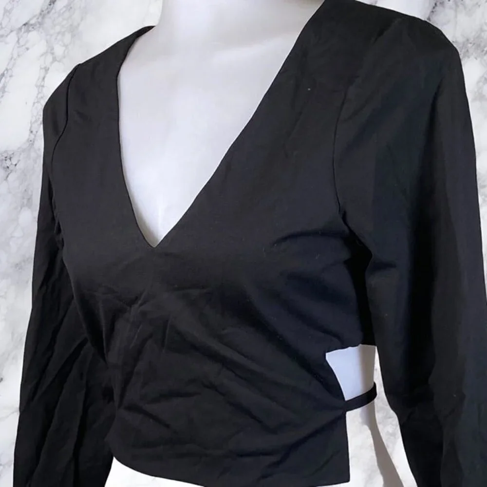 Superdown Hannah Open Back Top - Black